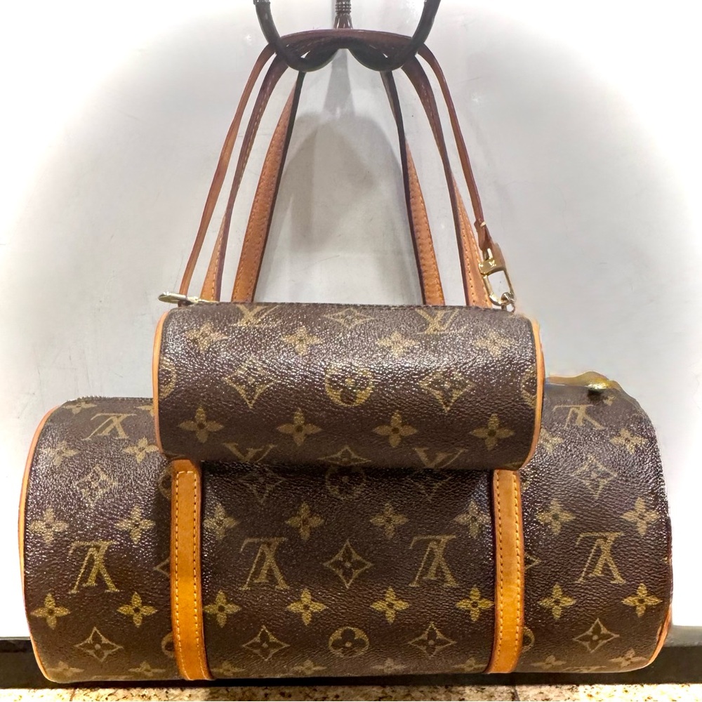 LOUIS VUITTON Authentic Papillon